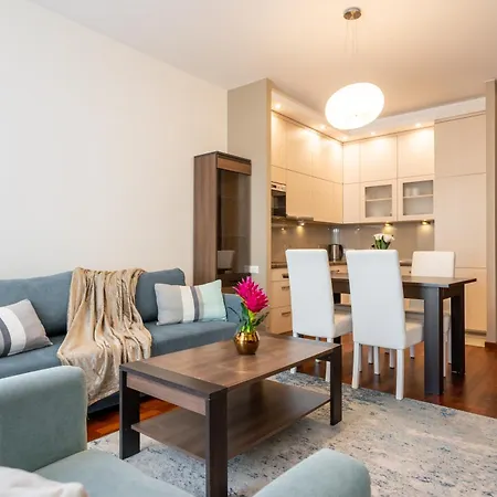 Urban Chic - One Bedroom - Center&stawki Apartmán Varšava